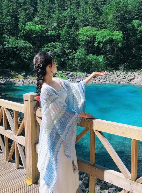 丫头的第二张照片--龙岩闪婚服务中心
